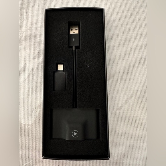 wireless carplay adapter seamless connection - Picture 2 of 3